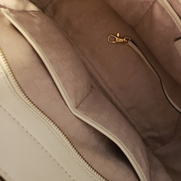 Hand Bag - Picture 3 of 3